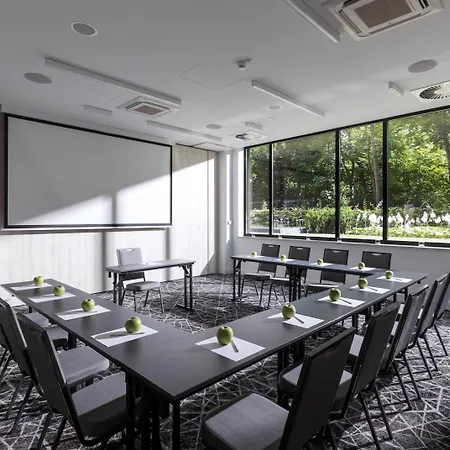 - Hotel, Conference & Hotel 4*