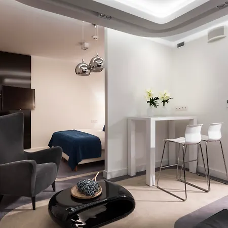 - Hotel, Conference & Hotel 4*