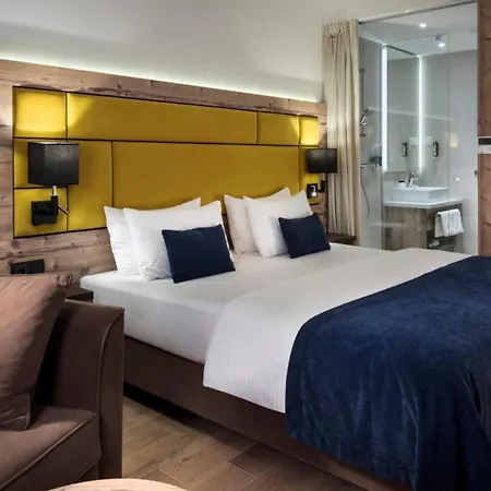 酒店 - Hotel, Conference & 4*