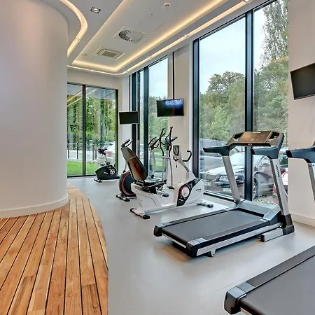 - Hotel, Conference & Hotel