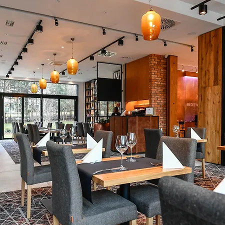 酒店 - Hotel, Conference & 索波特