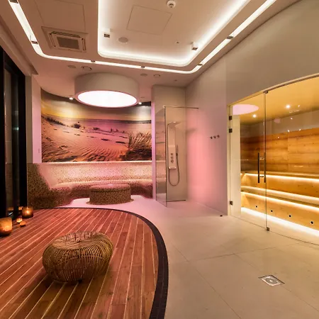 - Hotel, Conference &