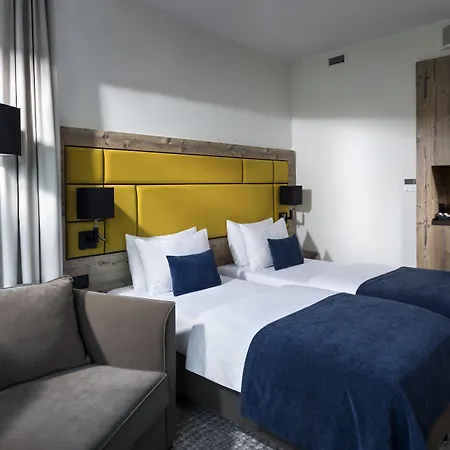 酒店 - Hotel, Conference & 4*