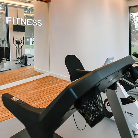 호텔 - Hotel, Conference & 4*