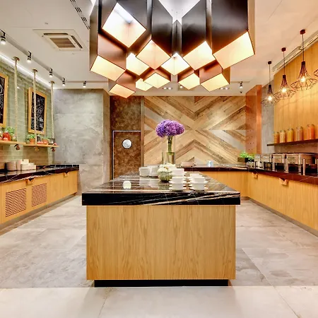 - Hotel, Conference & 4* 索波特