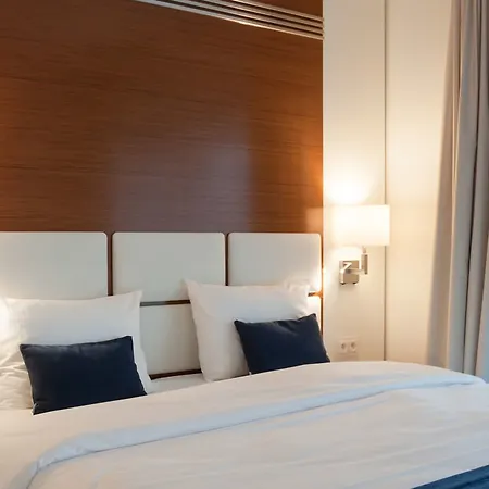 - Hotel, Conference & 4* Sopot