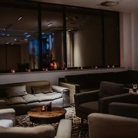 - Hotel, Conference & 4* Zoppot