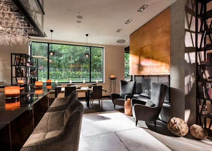 - Hotel, Conference & 4* Sopot