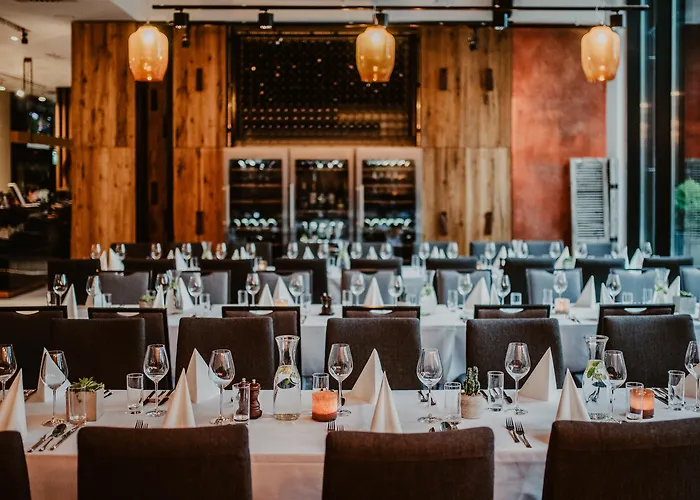 - Hotel, Conference & Sopot