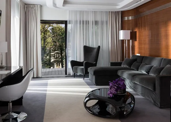 - Hotel, Conference & Hotel Sopot