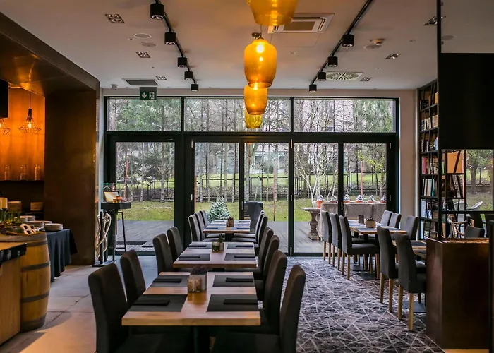 Hotell - Hotel, Conference &