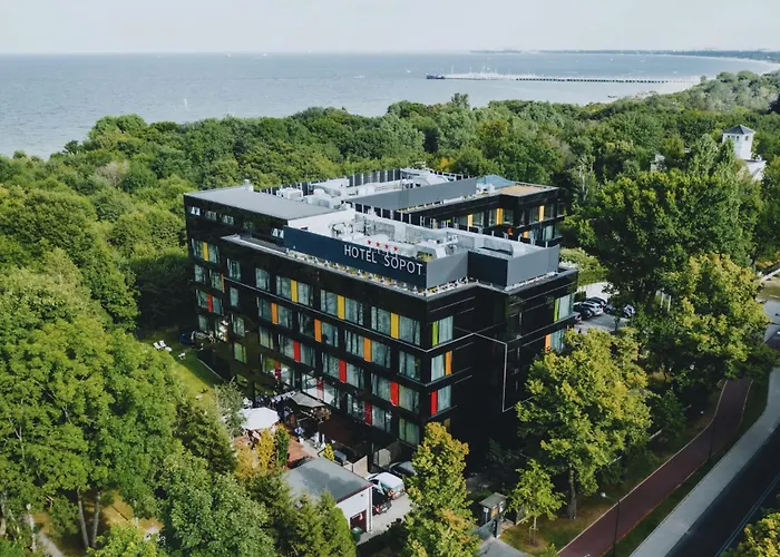 - Hotel, Conference & 4* Sopot