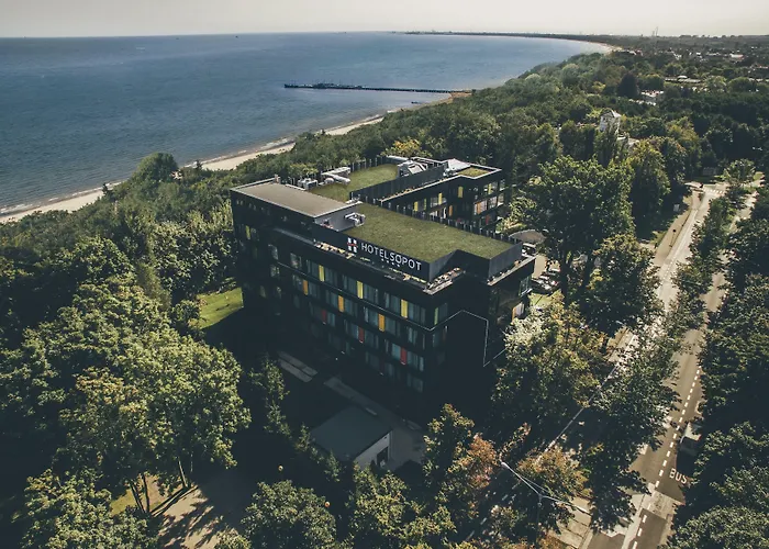 - Hotel, Conference & Sopot