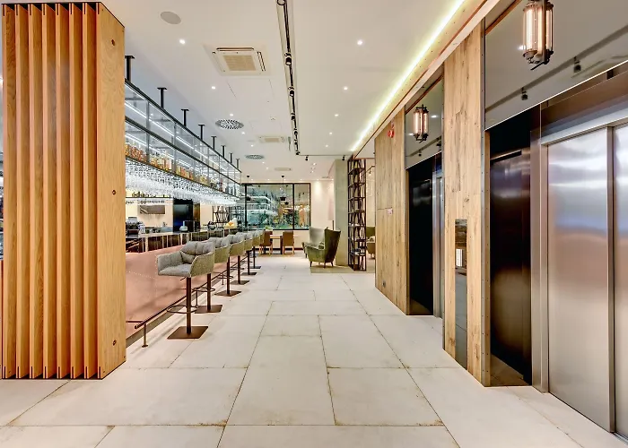 - Hotel, Conference & Hotell Sopot