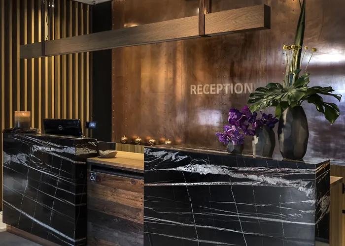 - Hotel, Conference & 4* Sopot