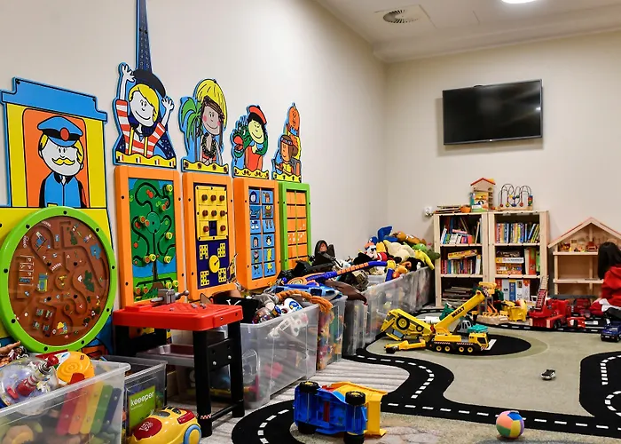 - Hotel, Conference &