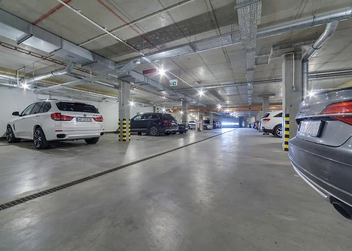 - Hotel, Conference & Hotel