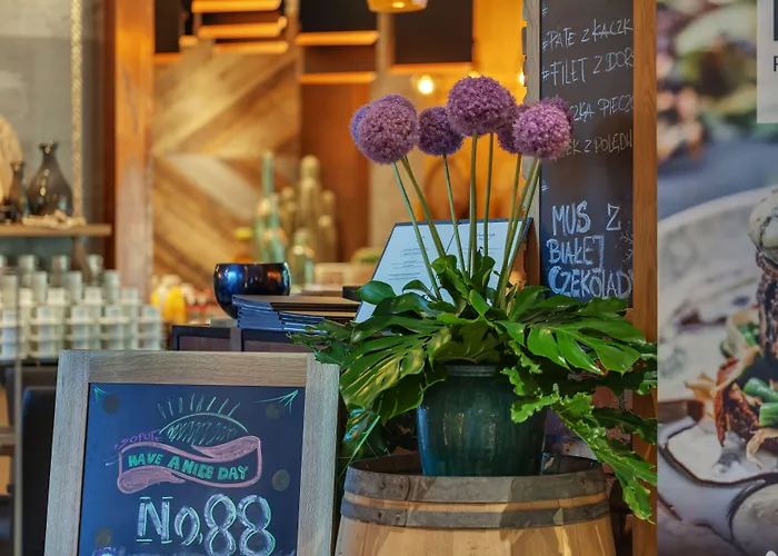 - Hotel, Conference & 4* Sopot