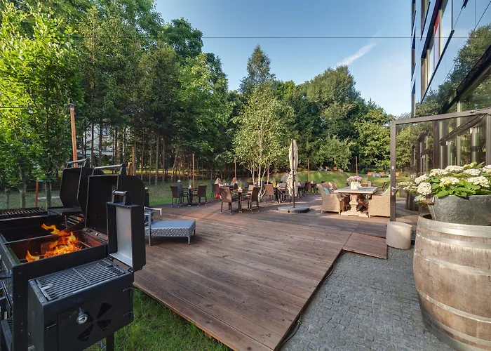 - Hotel, Conference & Hotel 4*