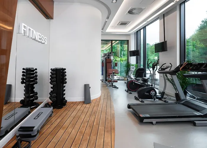 - Hotel, Conference & 4* Sopot